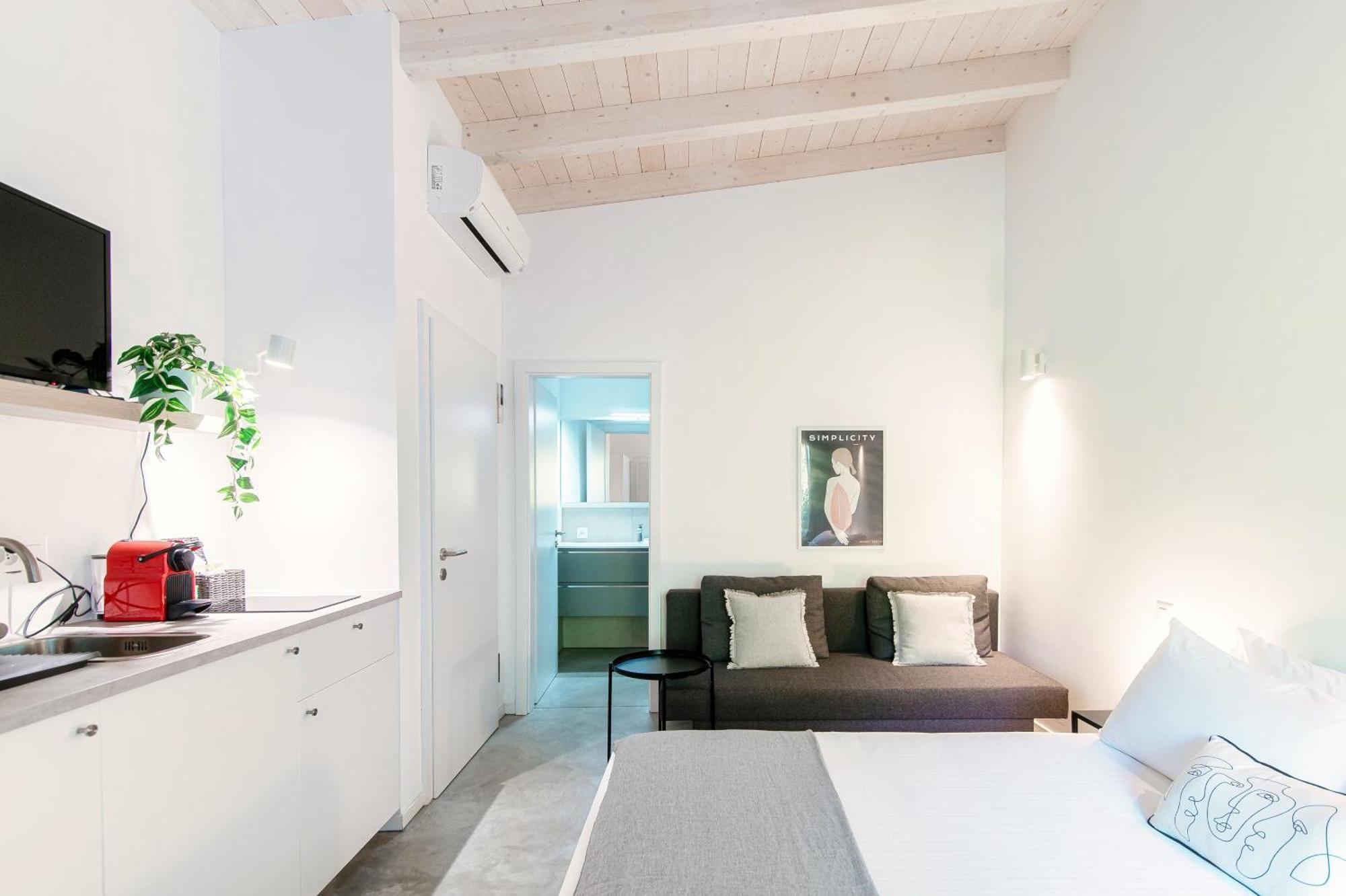 Le Betulle Studios By Quokka 360 - Studio Apartments By The Origlio Lake المظهر الخارجي الصورة
