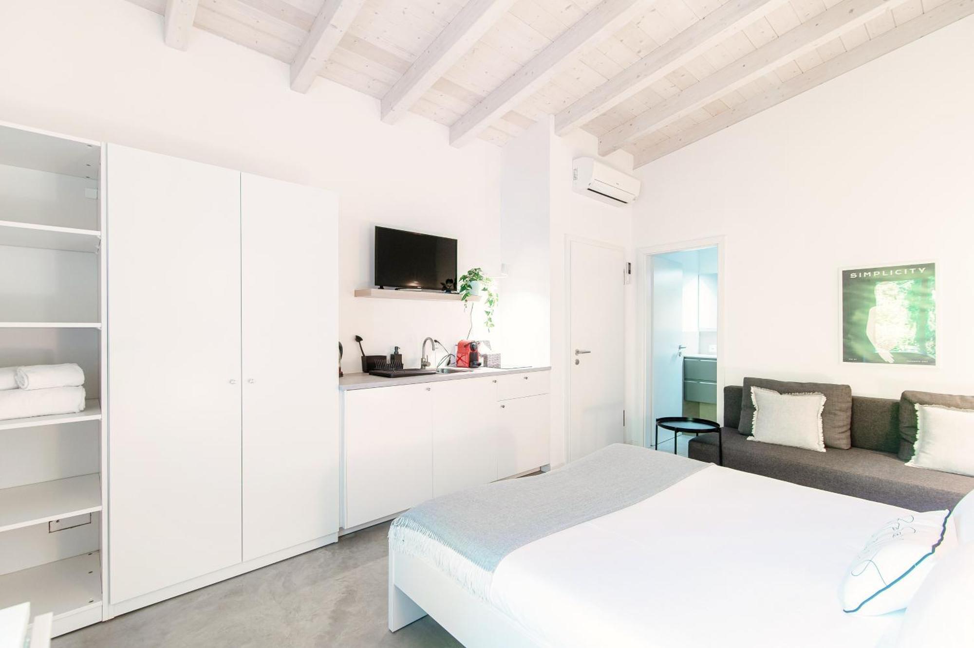 Le Betulle Studios By Quokka 360 - Studio Apartments By The Origlio Lake المظهر الخارجي الصورة